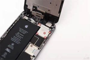 教你如何给苹果iPhone6换电池 - LonHowe Blog